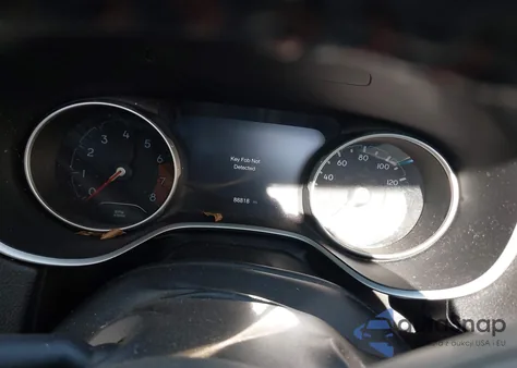 2019 Jeep Compass Limited 4X4 from USA, damaged, VIN 3C4NJDCB8KT674524